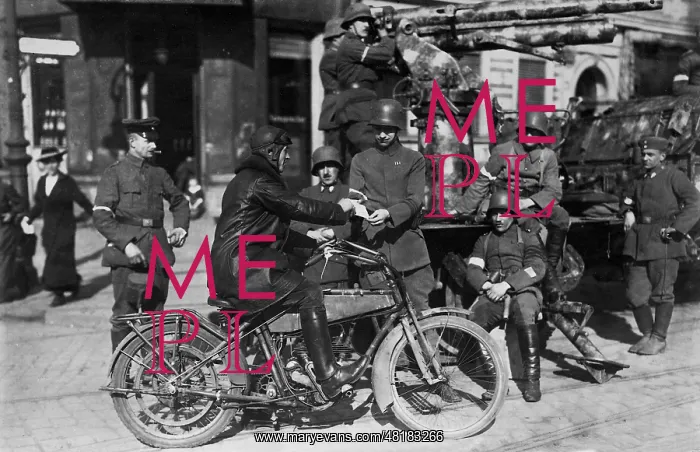  : Troops loyal to the government during of the Spartacist Upri