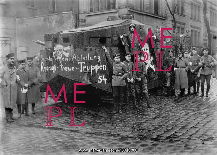 : Troops loyal to the government during the Spartacus uprising : Troops loyal to the government during the Spartacus uprising