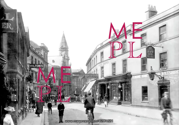  : Trowbridge, Silver Street and Town Hall 1900