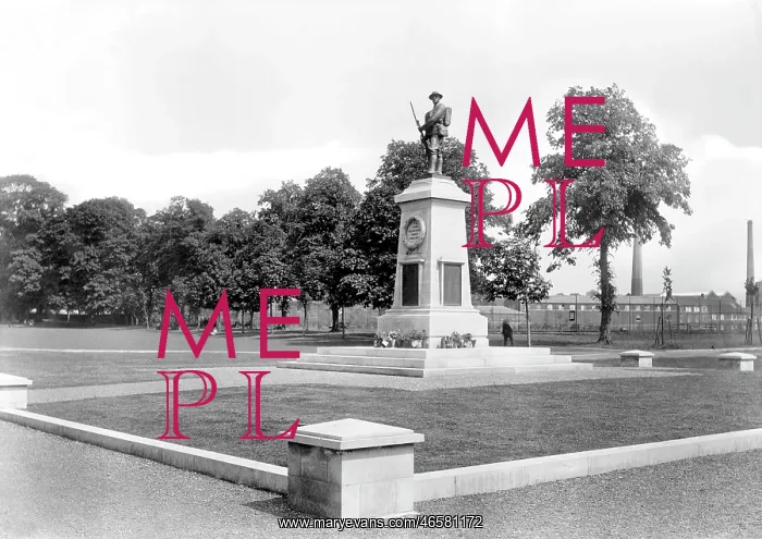  : Trowbridge, War Memorial 1923
