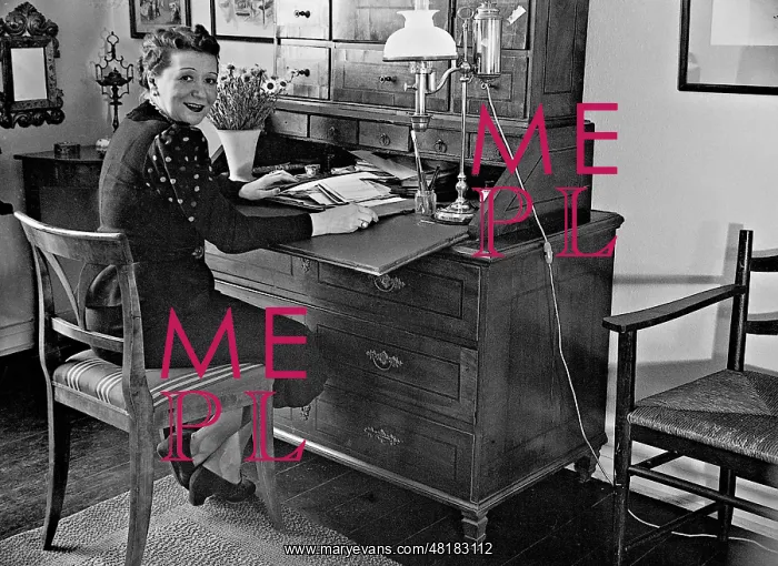 : Trude Hesterberg at the desk, 1937 : Trude Hesterberg at the desk, 1937