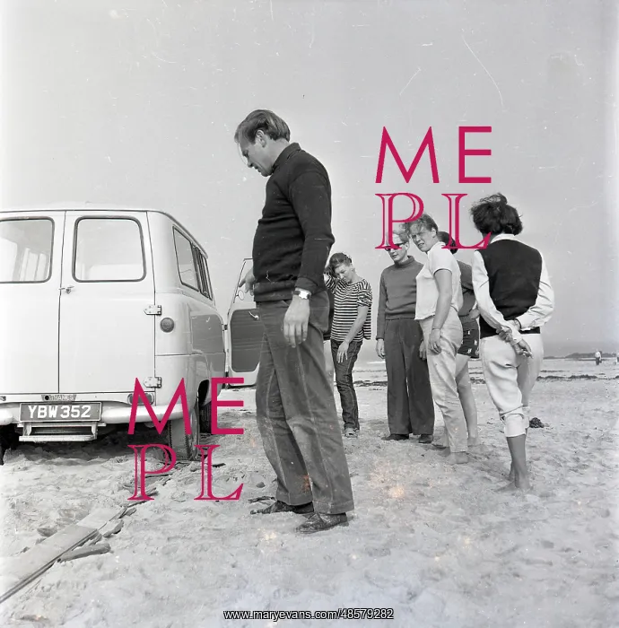 : Trying to drive a car off St Ives beach : Trying to drive a car off St Ives beach