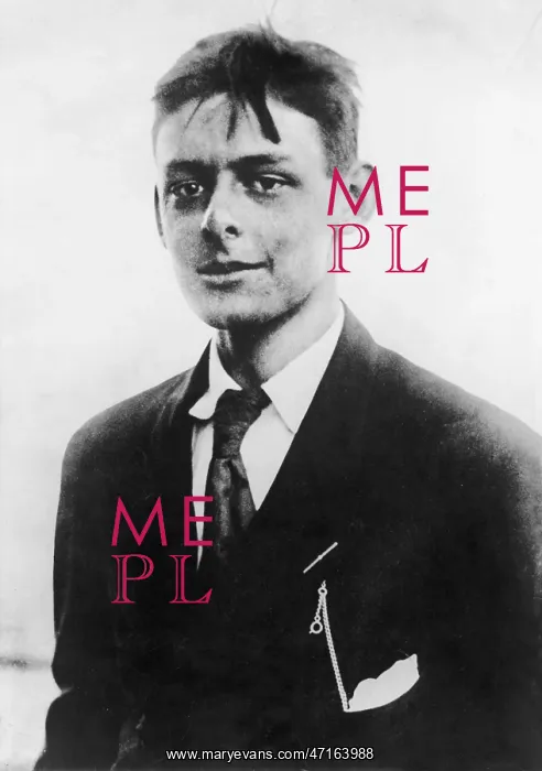  : Ts Eliot. T.S.ELIOT American-born writer, photographed in his early twenties