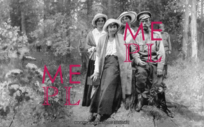 : Tsar Nicholas II and three daughters : Tsar Nicholas II and three daughters