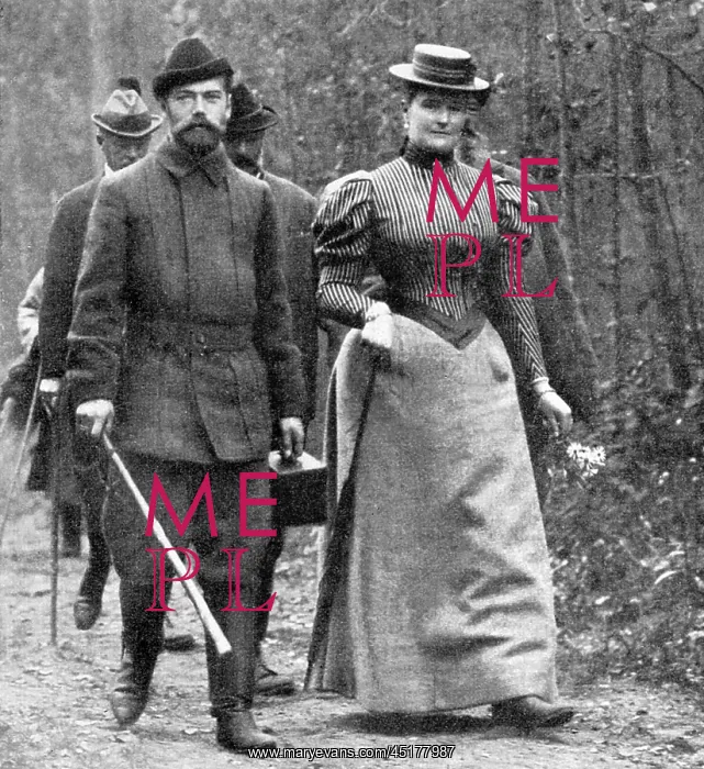 : Tsar Nicholas II and Tsaritsa Alexandra : Tsar Nicholas II and Tsaritsa Alexandra