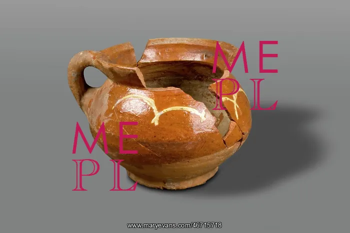  : Tudor piss pot