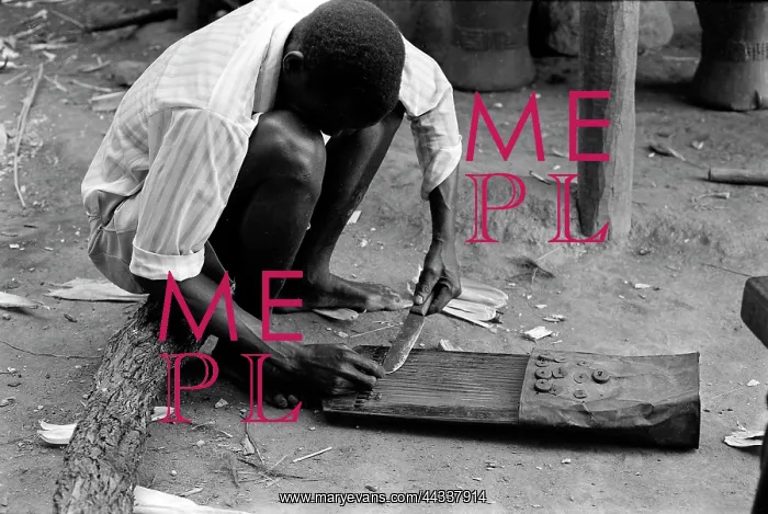 : Tuning a bangwe zither, Bangwe : Tuning a bangwe zither, Bangwe