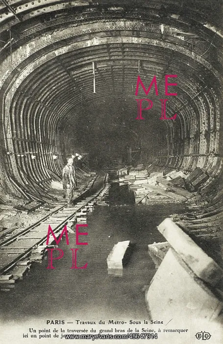 : Tunnel for the Paris Metro - Seine : Tunnel for the Paris Metro - Seine