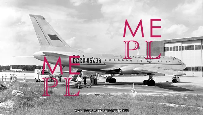 : Tupolev Tu-104A SSSR-L5438 : Tupolev Tu-104A SSSR-L5438