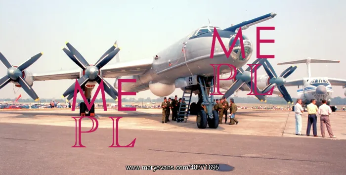 : Tupolev Tu-142M 93 Black : Tupolev Tu-142M 93 Black
