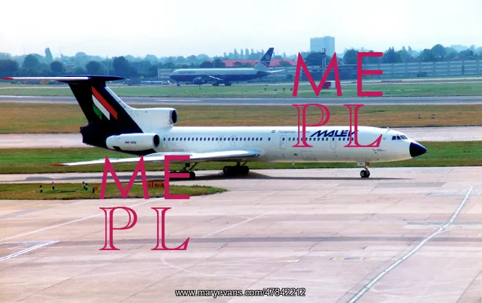 : Tupolev Tu-154B-2 HA-LCV : Tupolev Tu-154B-2 HA-LCV