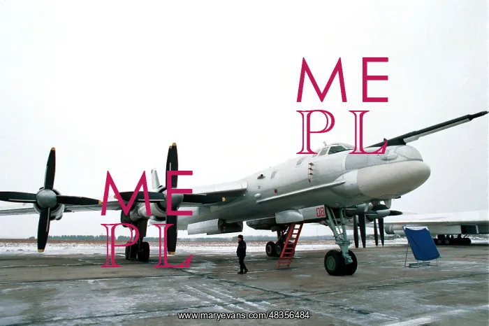 : Tupolev Tu-95 strategic bomber, 1992 : Tupolev Tu-95 strategic bomber, 1992