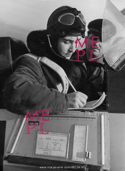 : Turkish female pilot, 1939 : Turkish female pilot, 1939