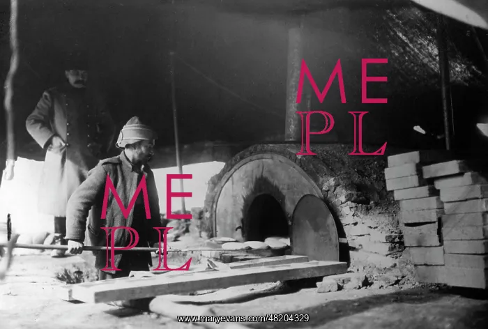 : Turkish field bakery in World War I, 1915 : Turkish field bakery in World War I, 1915