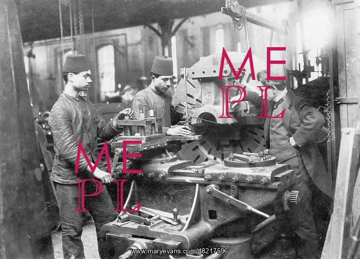  : Turkish guest workers in the armament industry, 1917