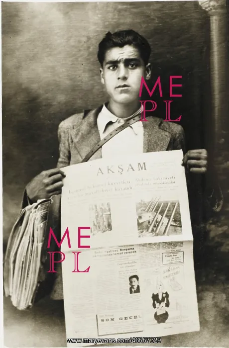 : Turkish newspaper boy : Turkish newspaper boy