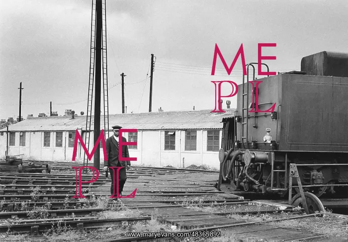 : Turntable operator crossing tracks by turntable : Turntable operator crossing tracks by turntable