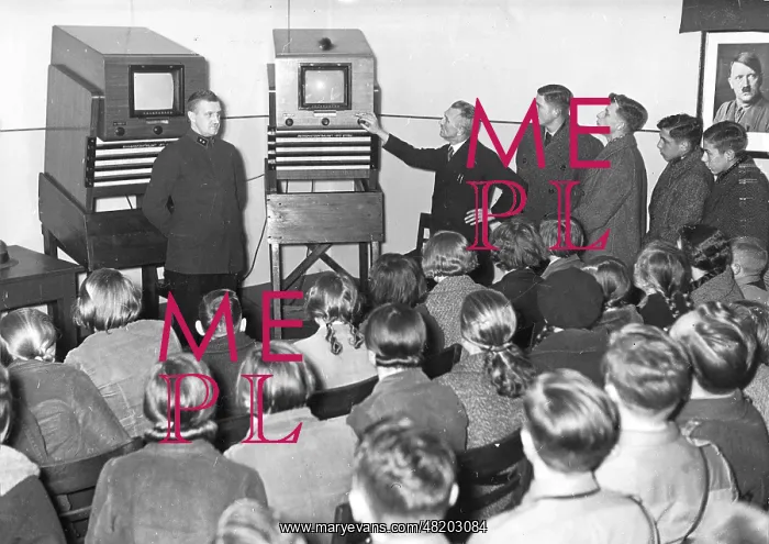 : TV event for the Berlin Hitler Youth : TV event for the Berlin Hitler Youth