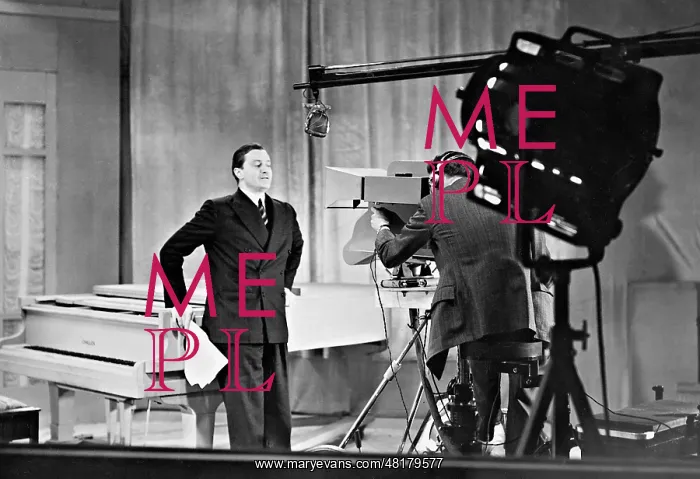 : TV recording at the Broadcasting Exhibition, 1939 : TV recording at the Broadcasting Exhibition, 1939