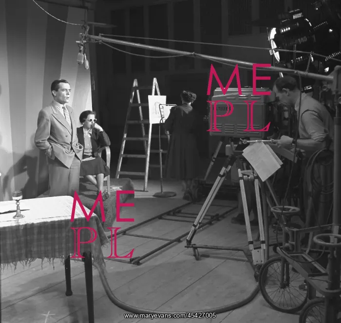 : TV - television, camera - studio - broadcast : TV - television, camera - studio - broadcast