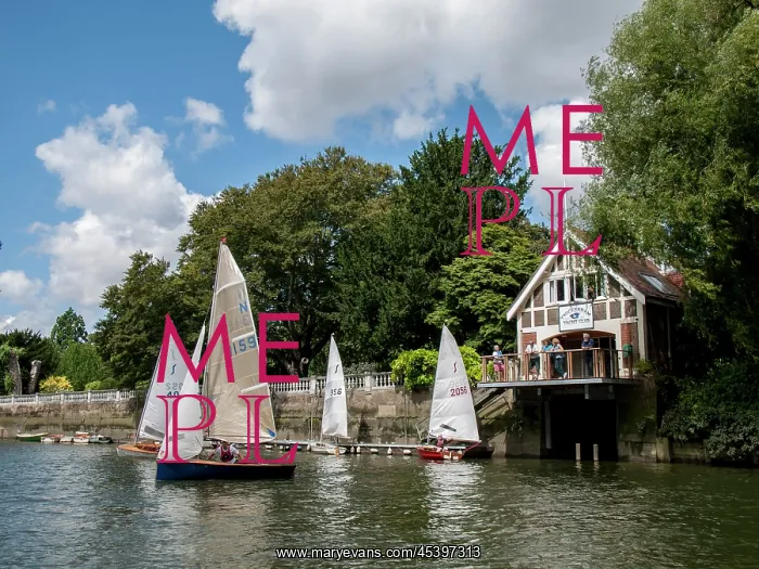 : Twickenham Yacth Club, Riverside, Twickenham, London : Twickenham Yacth Club, Riverside, Twickenham, London