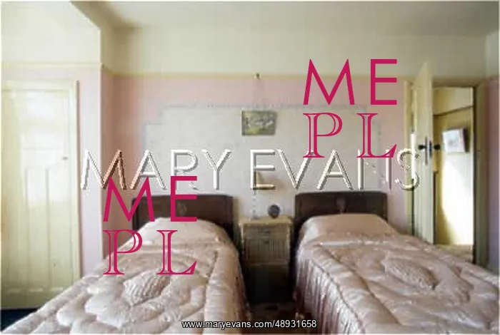 : TWIN BEDS 1940S : TWIN BEDS 1940S