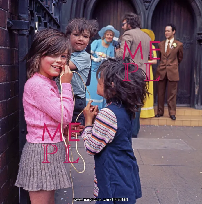  : Tying The Knot. Grangetown, Middlesbrough 1970s