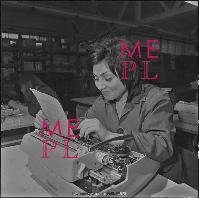 : Typewriter Consul, Marta Travnickova, mechanic : Typewriter Consul, Marta Travnickova, mechanic