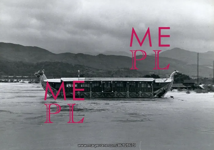 : Typhoon Amy Floods Taipei : Typhoon Amy Floods Taipei