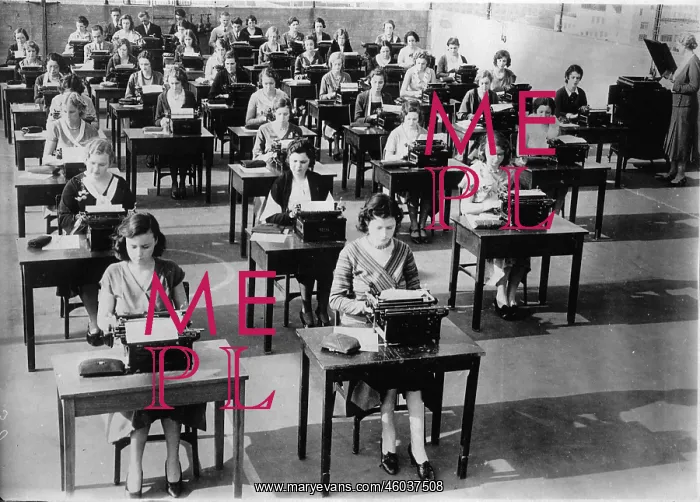 : Typwriting instruction : Typwriting instruction