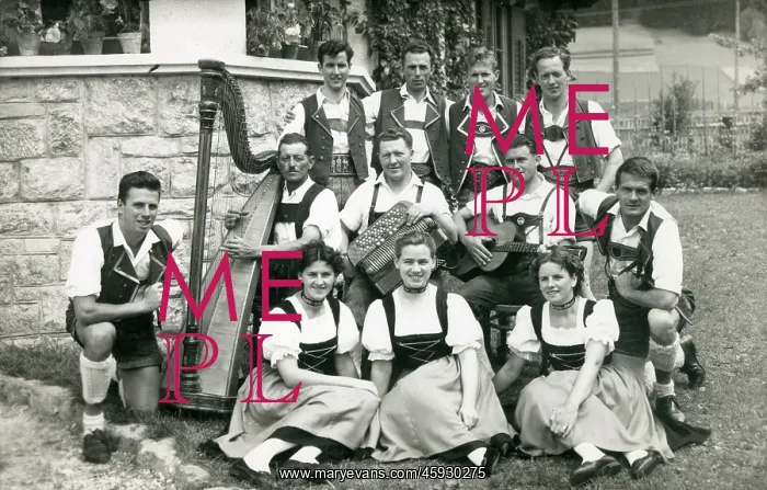 : Tyrolean Austrian Musicians and Singers : Tyrolean Austrian Musicians and Singers