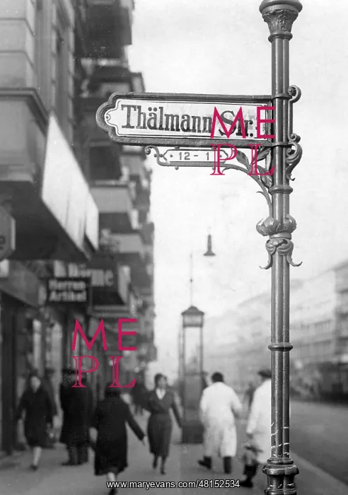 : Unauthorized renaming to Thaelmann street : Unauthorized renaming to Thaelmann street