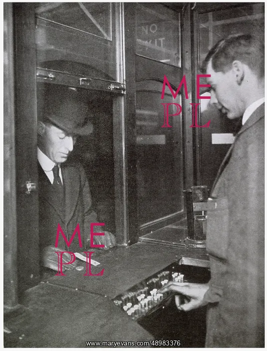 : Underground - Coping with Heavy Passenger Rushes 1924 : Underground - Coping with Heavy Passenger Rushes 1924