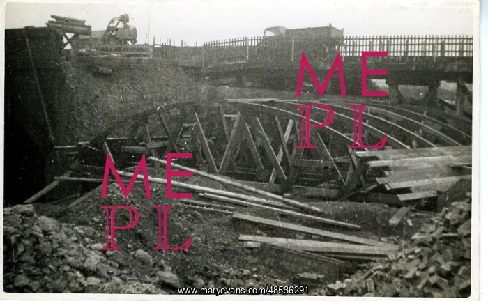 : Underground Railway Construction, Leytonstone, London : Underground Railway Construction, Leytonstone, London