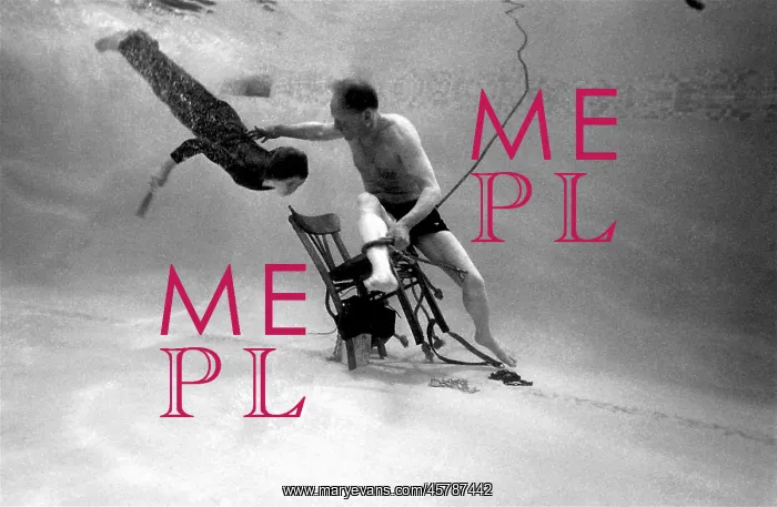 : Underwater escapologist : Underwater escapologist