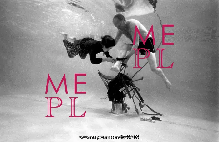 : Underwater escapologist : Underwater escapologist