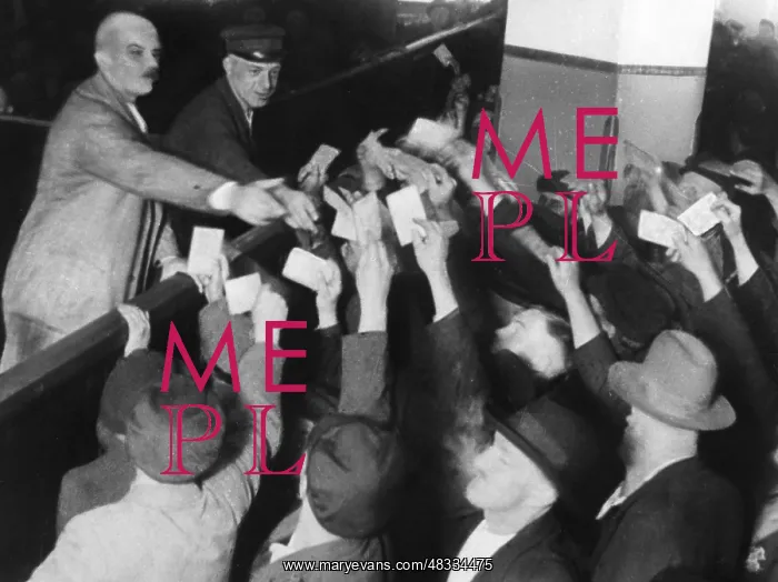 : Unemployed dock workers at the Hamburg Labor Exchange, 1932 : Unemployed dock workers at the Hamburg Labor Exchange, 1932