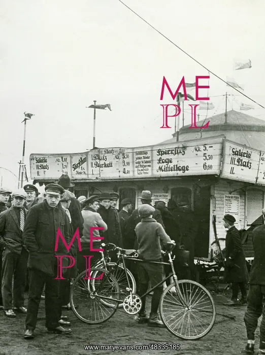 : Unemployed on a fairground in Berlin, 1930 : Unemployed on a fairground in Berlin, 1930