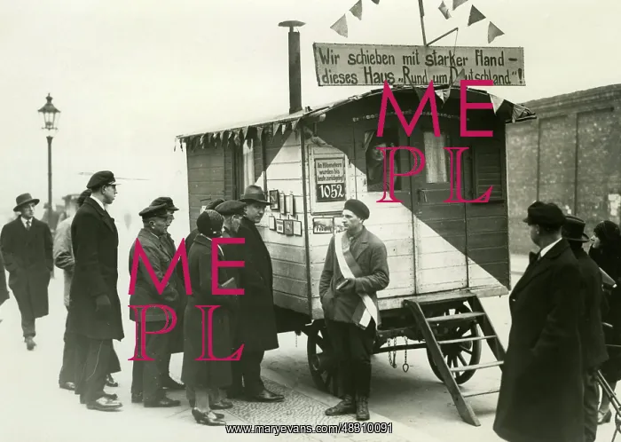 : Unemployed men travel through Germany with their trailer : Unemployed men travel through Germany with their trailer