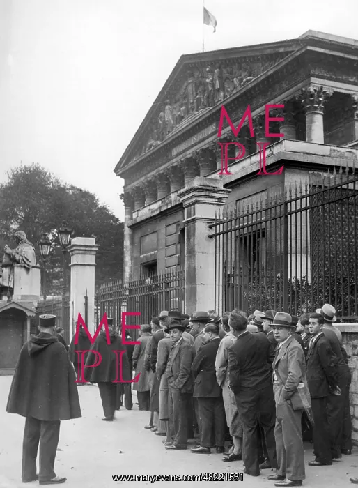 : Unemployed in Paris, 1936 : Unemployed in Paris, 1936