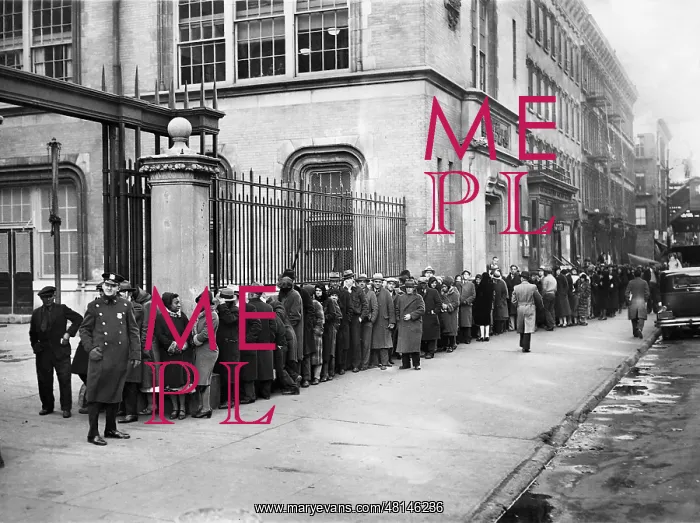 : Unemployed people in front of a welfare office : Unemployed people in front of a welfare office