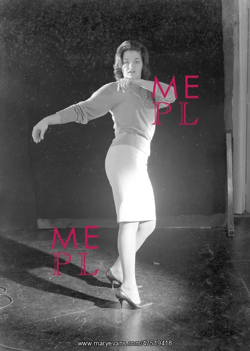  : Unidentified 1950s dancer