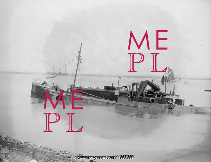 : Unidentified Shipping Accident on the River Thames at Erith : Unidentified Shipping Accident on the River Thames at Erith
