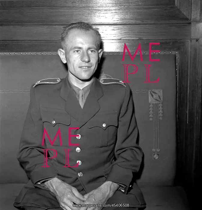 : Uniform - Captain : Uniform - Captain
