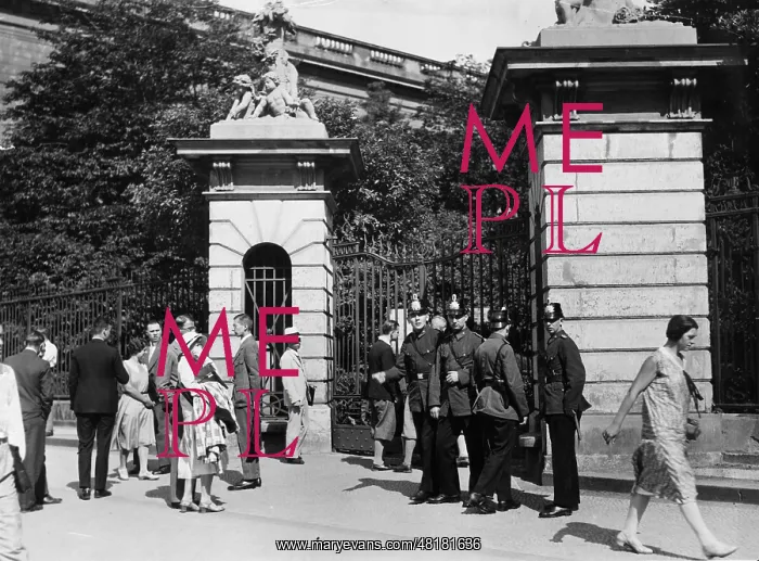 : University in Berlin, 1931 : University in Berlin, 1931