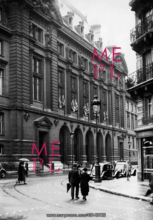 : The University of Sorbonne in Paris, 1938 : The University of Sorbonne in Paris, 1938
