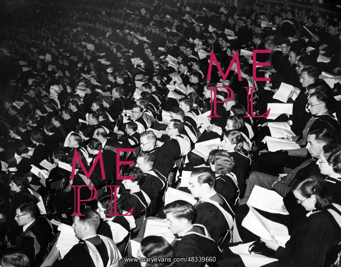 : University students in the Royal Albert Hall, 1939 : University students in the Royal Albert Hall, 1939