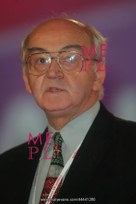: Unknown Politician : Unknown Politician