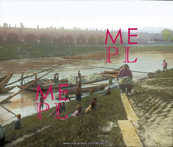 : Unloading sand from a barge : Unloading sand from a barge