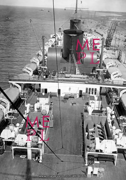 : Upper deck of the Bremen, 1929 : Upper deck of the Bremen, 1929